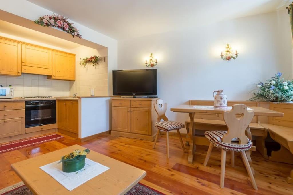 Cozy Apartment Near Cortina San Vito di Cadore Exterior foto